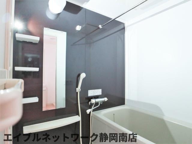 バス・シャワールーム　お風呂です
