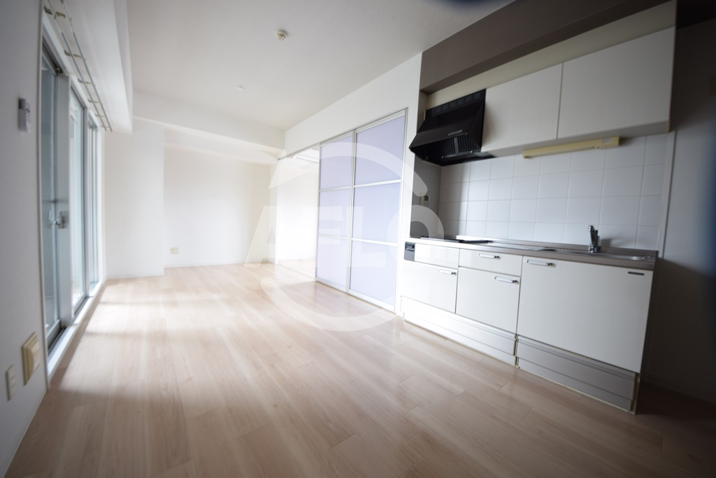 居室・リビング　CITY SPIRE難波WESTII　リビング