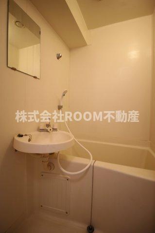 バス・シャワールーム　ゆったり過ごせるお風呂です