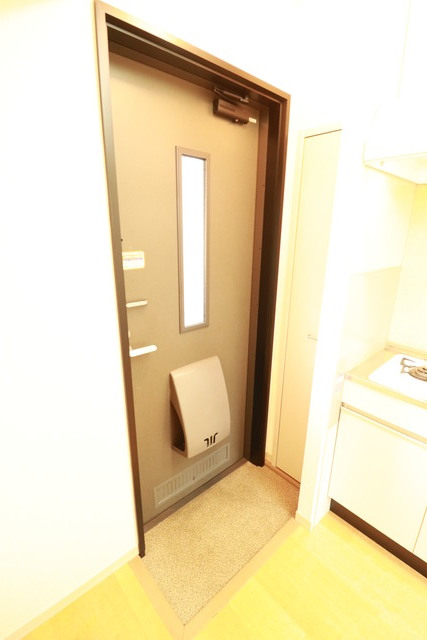 玄関　部屋から見た玄関ドアです。