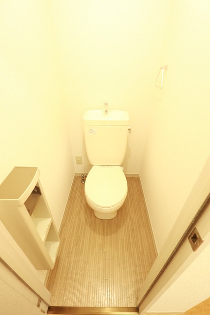 トイレ　バストイレ別なので毎日快適にお過ごしいただけます♪