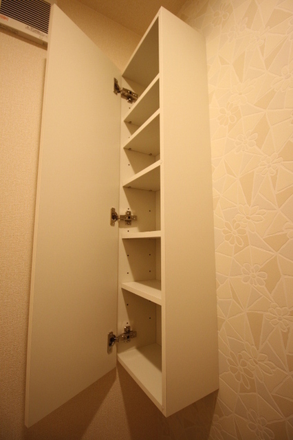 収納　トイレ棚