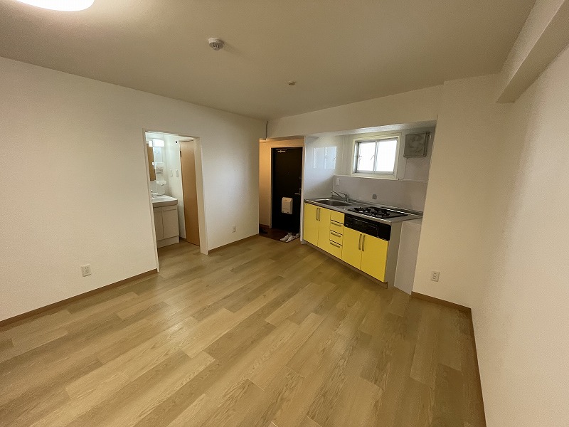 居室・リビング　※別号室参考写真