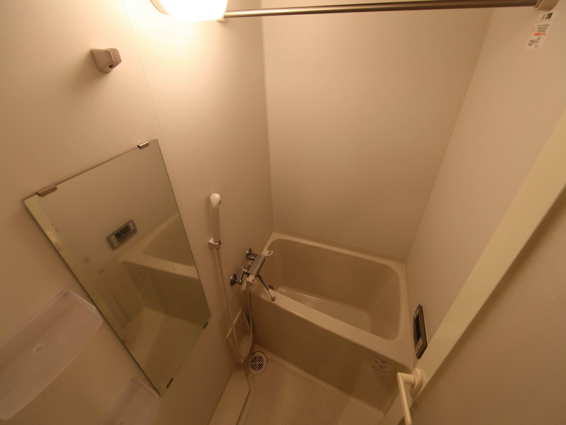 バス・シャワールーム　追い焚き付お風呂