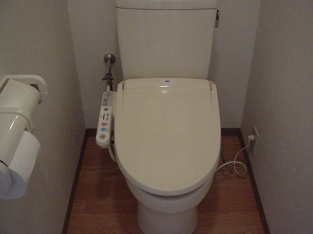 トイレ　シャワー付トイレ