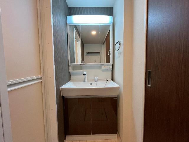 洗面設備　洗髪洗面化粧台