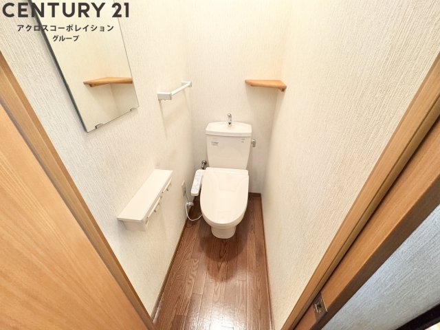 トイレ　ウォシュレット付きのトイレです♪