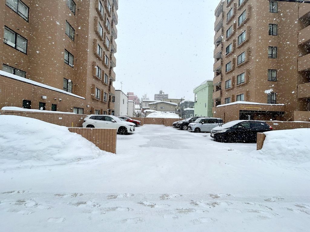 駐車場　駐車場