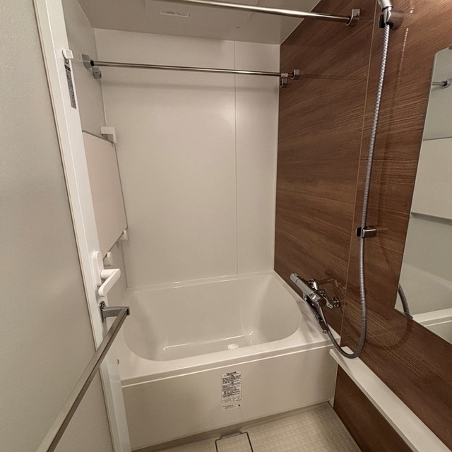 バス・シャワールーム　※写真は同タイプ住戸です。