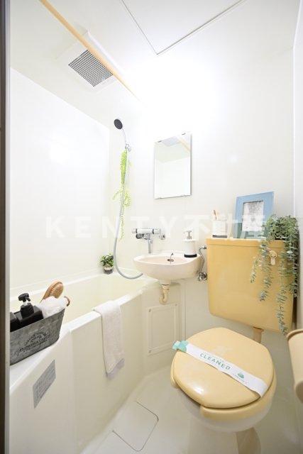 バス・シャワールーム　お風呂です