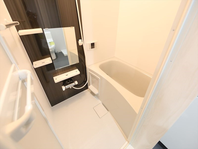 バス・シャワールーム　追い焚き機能付　オートバス機能付バスルーム