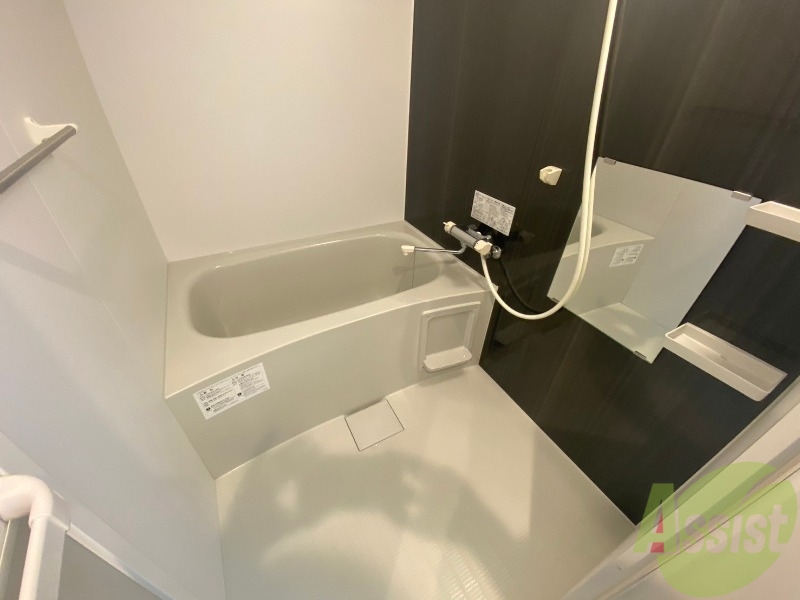 バス・シャワールーム　お風呂になります。一日の疲れを癒してくださいね。