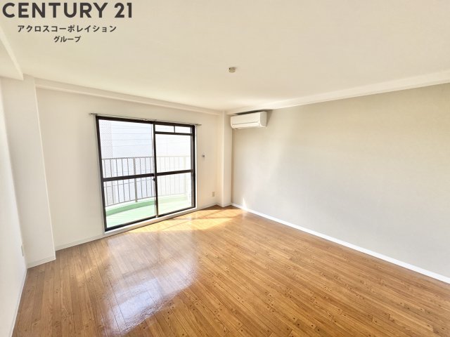 居室・リビング　角部屋住戸で過ごしやすく、おすすめです。