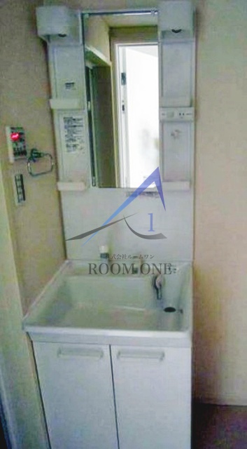 洗面設備　洗面台です。