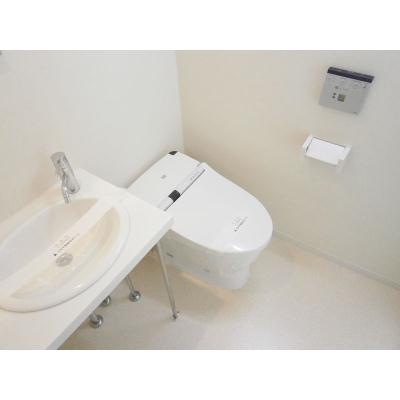 トイレ　反転タイプ