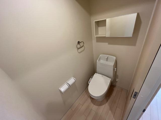 トイレ　トイレ