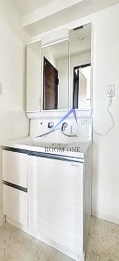 洗面設備　洗面台です。