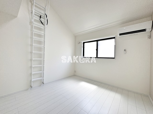 居室・リビング　開放感のあるゆったりとしたお部屋です♪