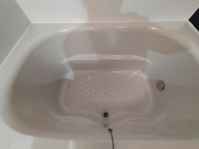 バス・シャワールーム　※別室参考写真。バスルームはシンプルなデザインです★