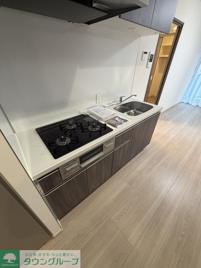 キッチン　玄関