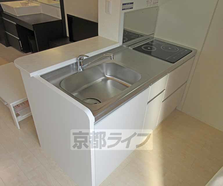 キッチン　キレイな対面キッチンですね～