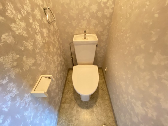 トイレ　※別号室のお写真です