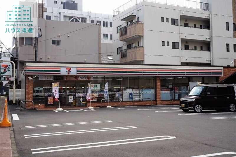コンビニ　セブンイレブン長崎岩川町店（コンビニ）まで299m