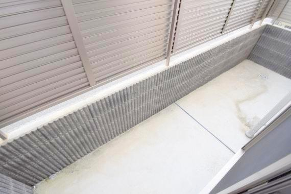 バルコニー　日当たり良好なバルコニーです。