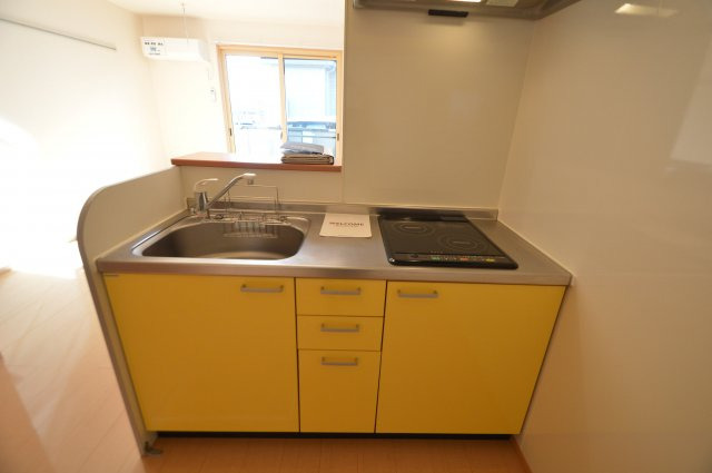 キッチン　IHクッキングヒーター