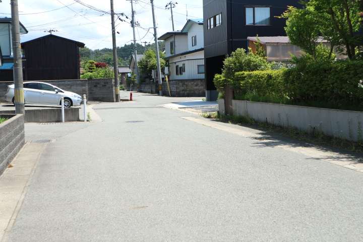 その他　前面道路（その他）まで1m