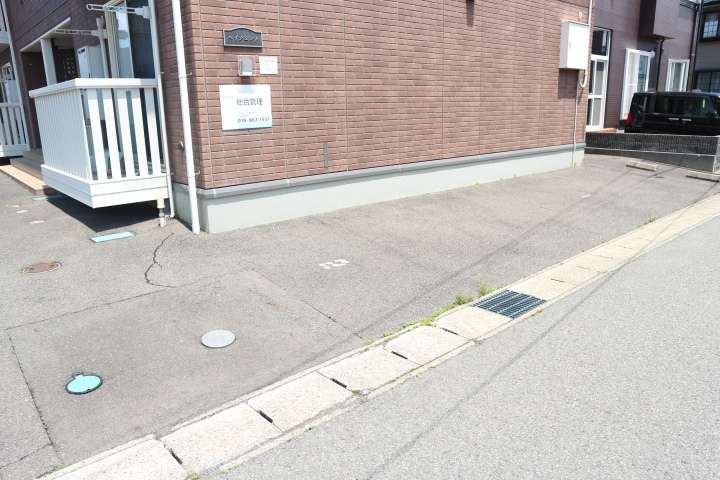 その他　敷地内（その他）まで0m