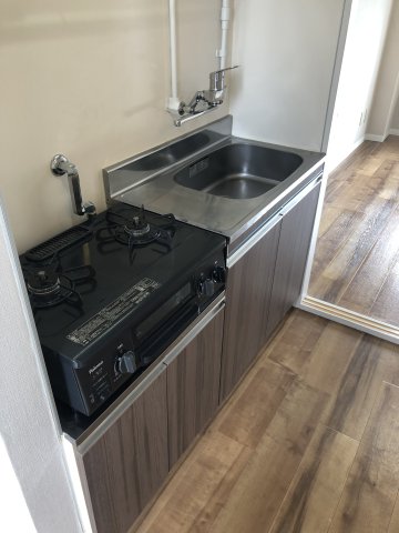 キッチン　コンパクトなキッチンで掃除もラクラク