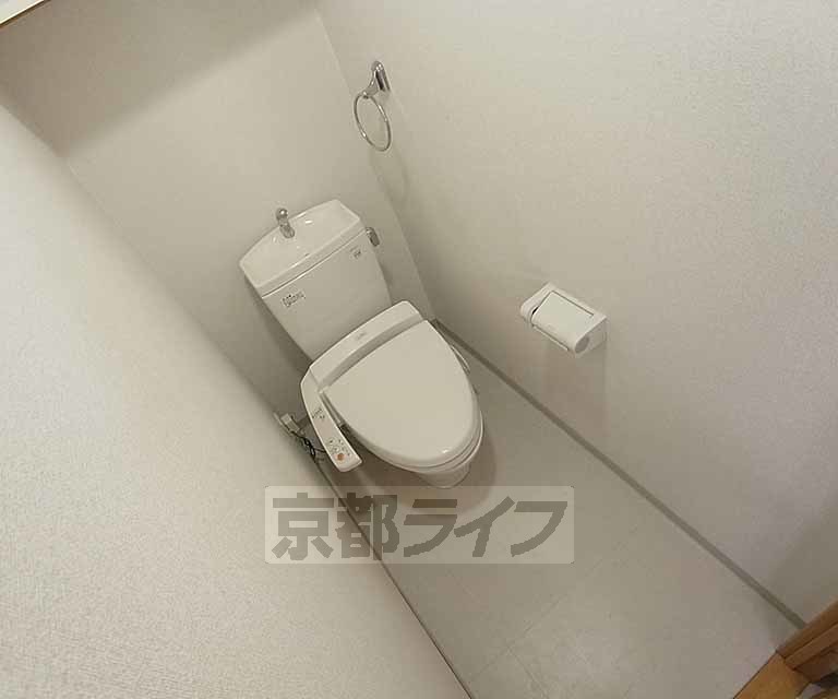 トイレ　清潔感のある洋式トイレ。