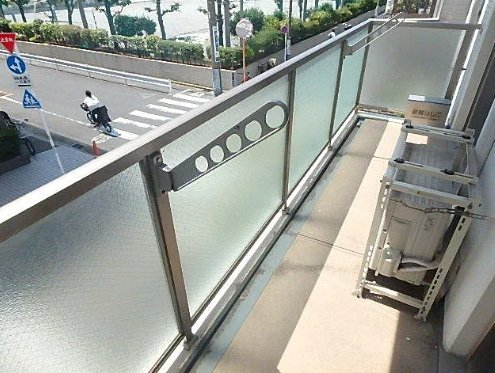 バルコニー　バルコニー付きです