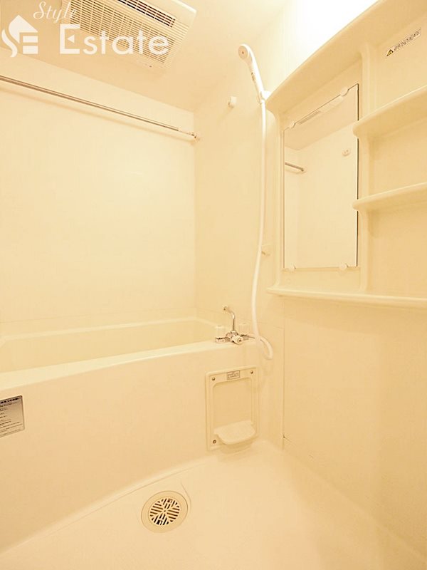 バス・シャワールーム　バスルーム