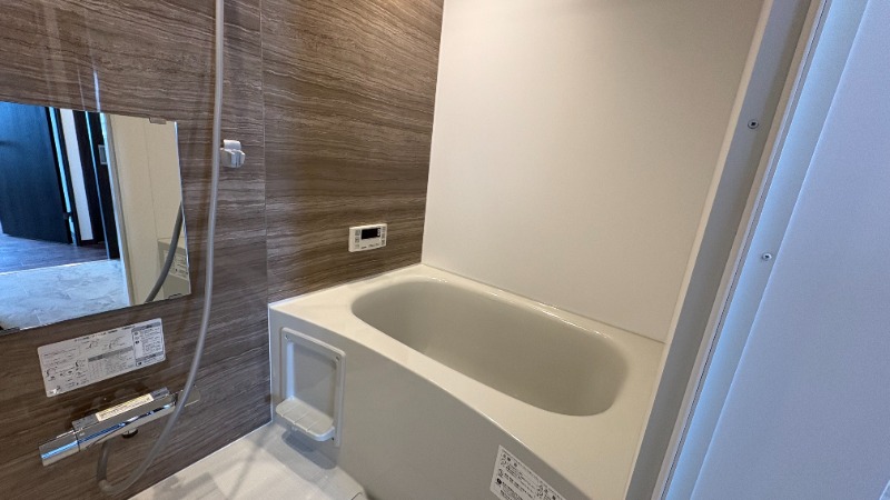 バス・シャワールーム　バスルーム