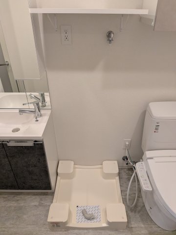 その他　室内洗濯機置場です