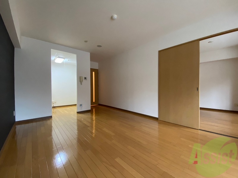 居室・リビング　広くてキレイなお部屋が広がっていて、充実した生活が送れそう。