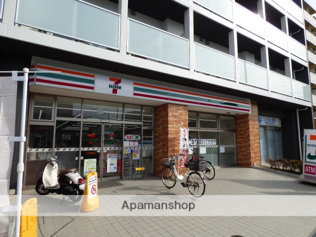 コンビニ　セブンイレブン（コンビニ）まで184m