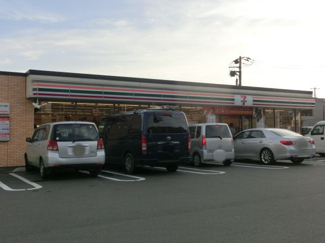 コンビニ　セブンイレブン北幕張店（コンビニ）まで820m