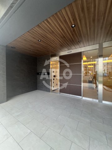 エントランス　Alivis北梅田　エントランス