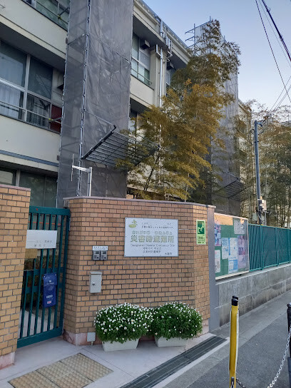 小学校　大阪市立西淡路小学校（小学校）まで544m