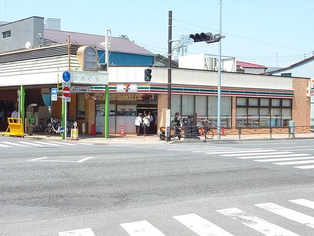 コンビニ　★★セブンイレブン（コンビニ）まで266m