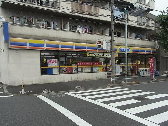 コンビニ　コンビニ（コンビニ）まで100m