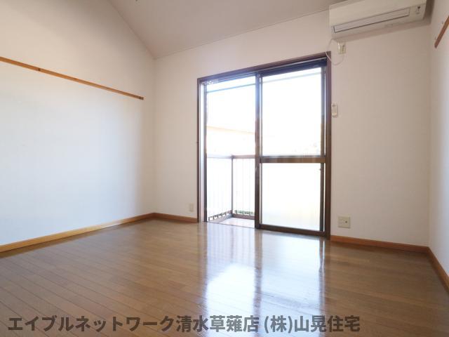 居室・リビング　居間です