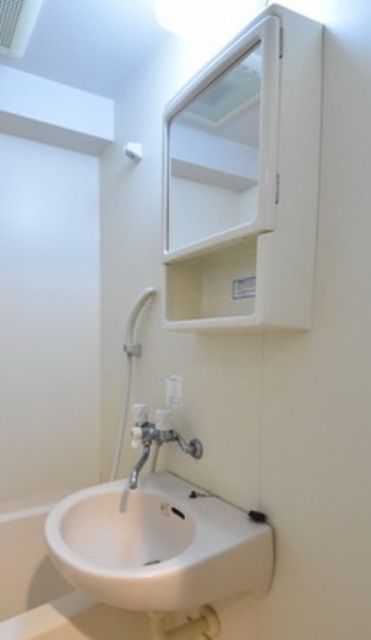 洗面設備　洗面台もついてました
