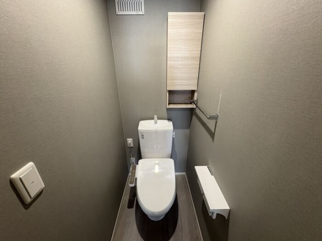 RETOLIA瓦口WESTのトイレ写真