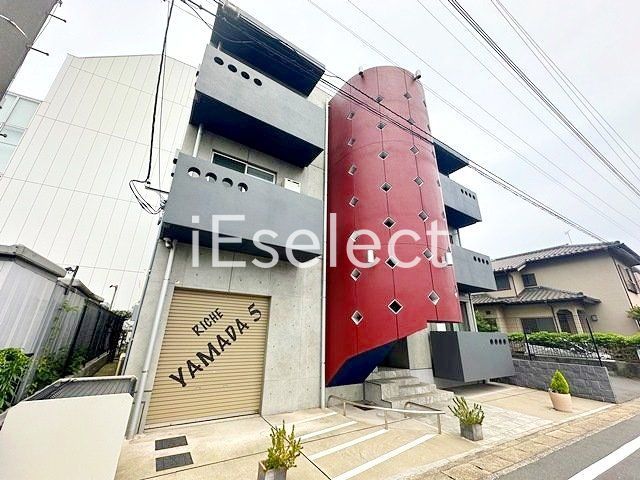建物外観　別の角度からの外観