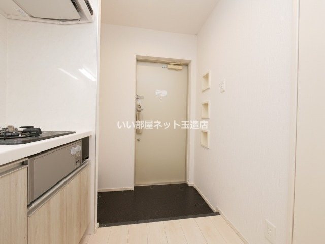 フェールヴィル阿波座の玄関写真
