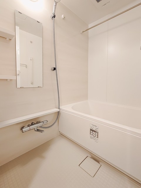 バス・シャワールーム　※写真は同タイプ住戸です。